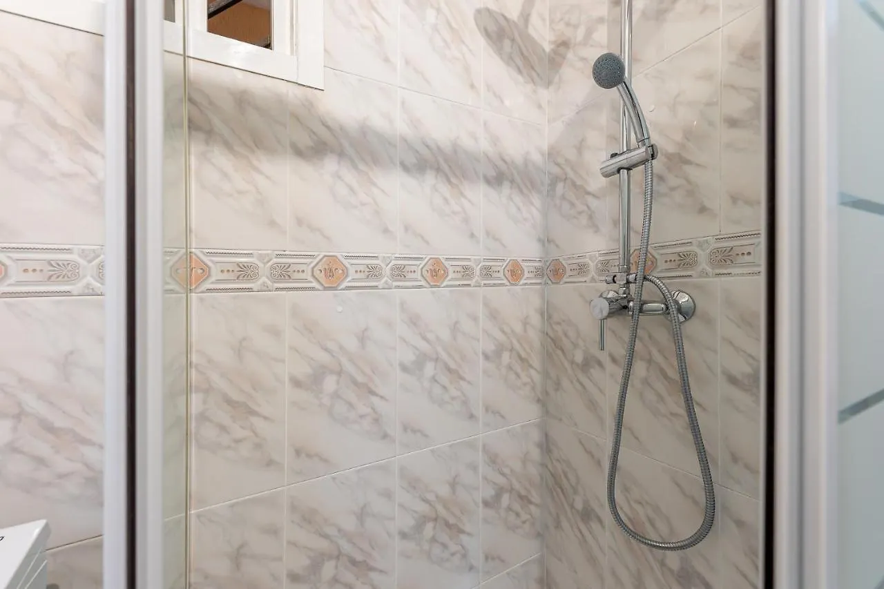 Apartment 797 Holiday Rentals - Moderno Estudio Para 3 En Aguila Benalmadena
